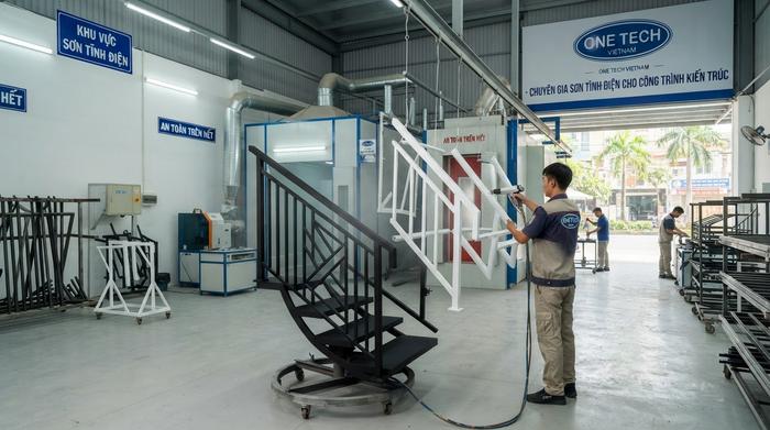 OneTech Group sơn tĩnh điện cầu thang Hồ Chí Minh Xưởng sơn tĩnh điện OneTech phục vụ hạng mục cầu thang tại Hồ Chí Minh